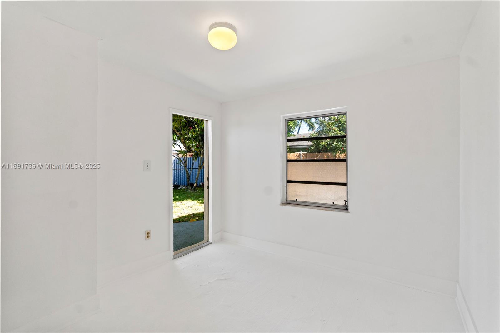 INGLESIDE PARK - Residential