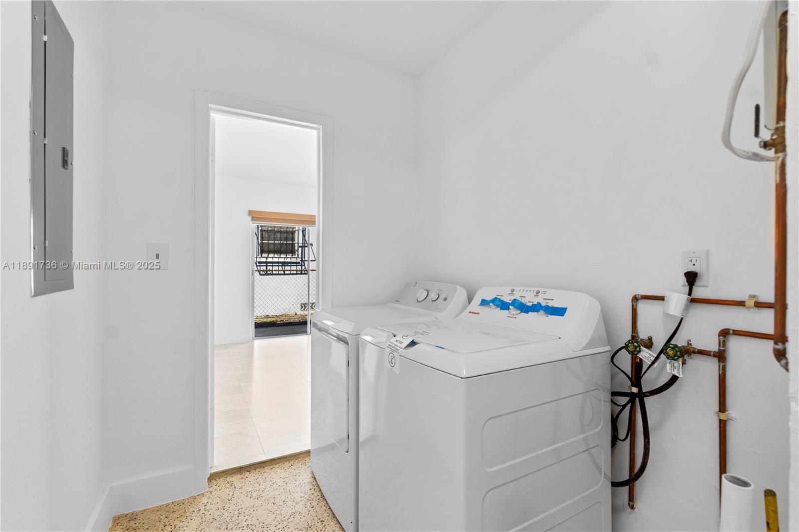 INGLESIDE PARK - Residential