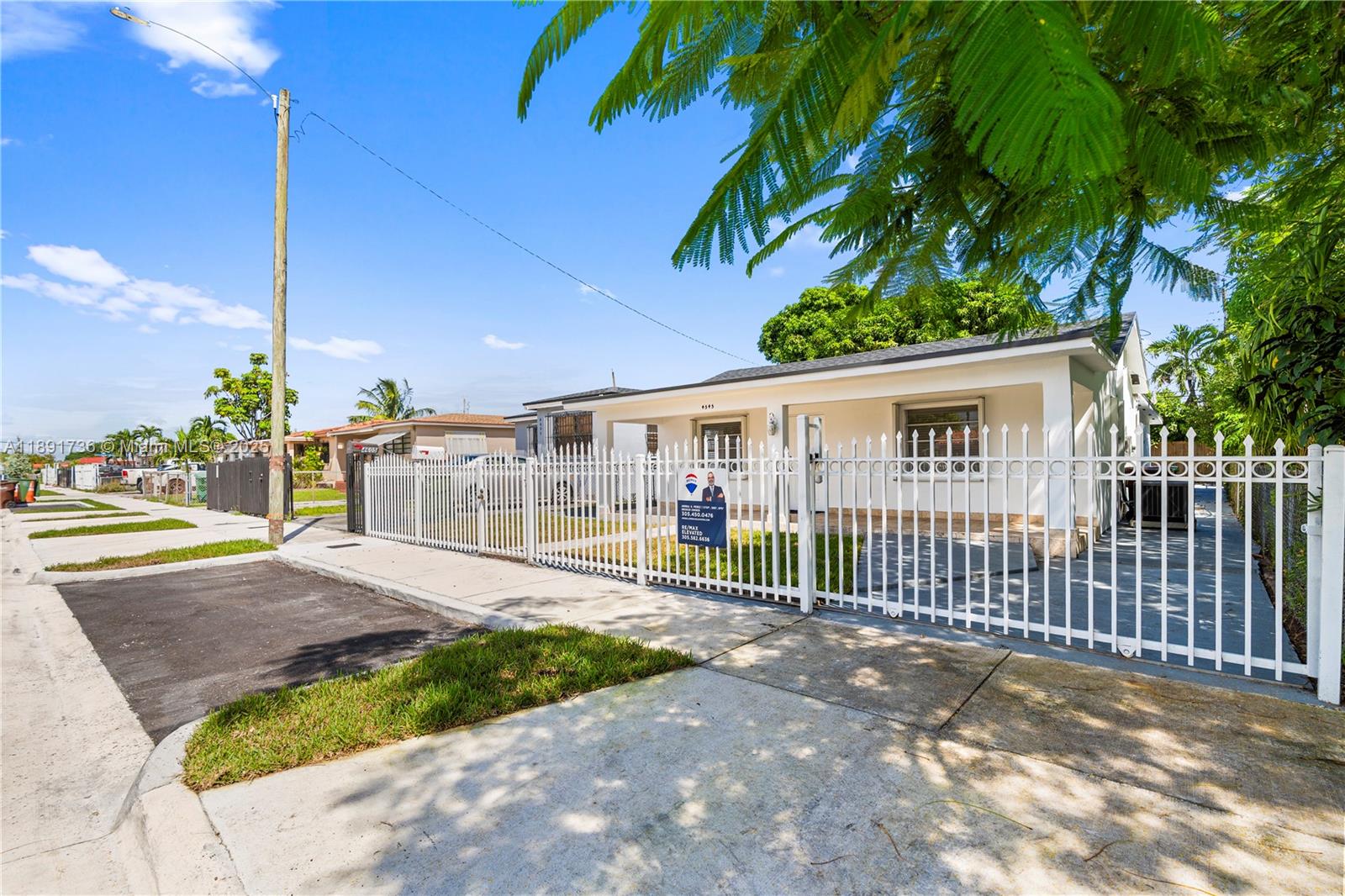 INGLESIDE PARK - Residential