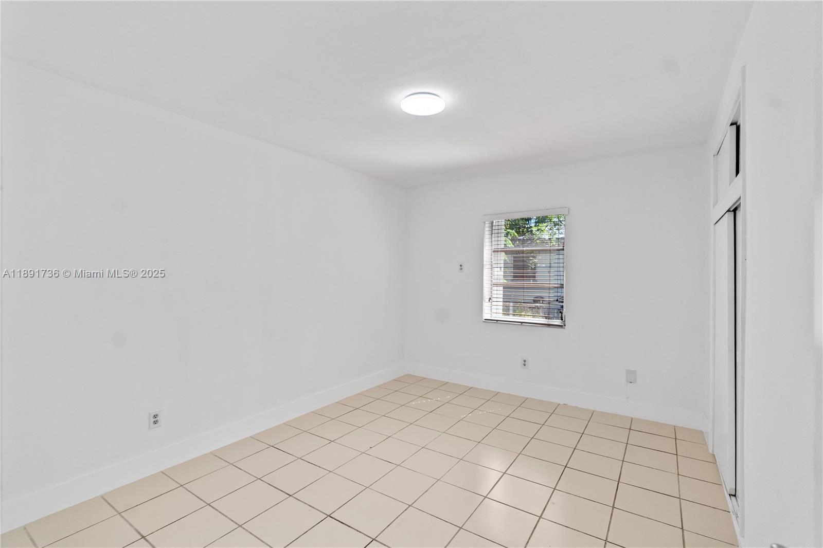INGLESIDE PARK - Residential