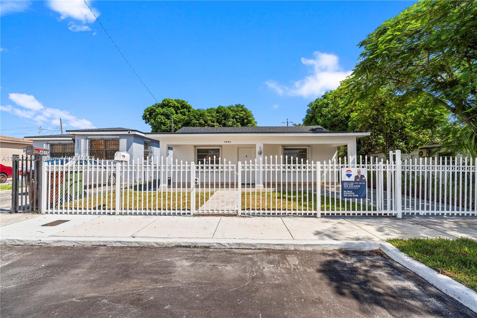 INGLESIDE PARK - Residential