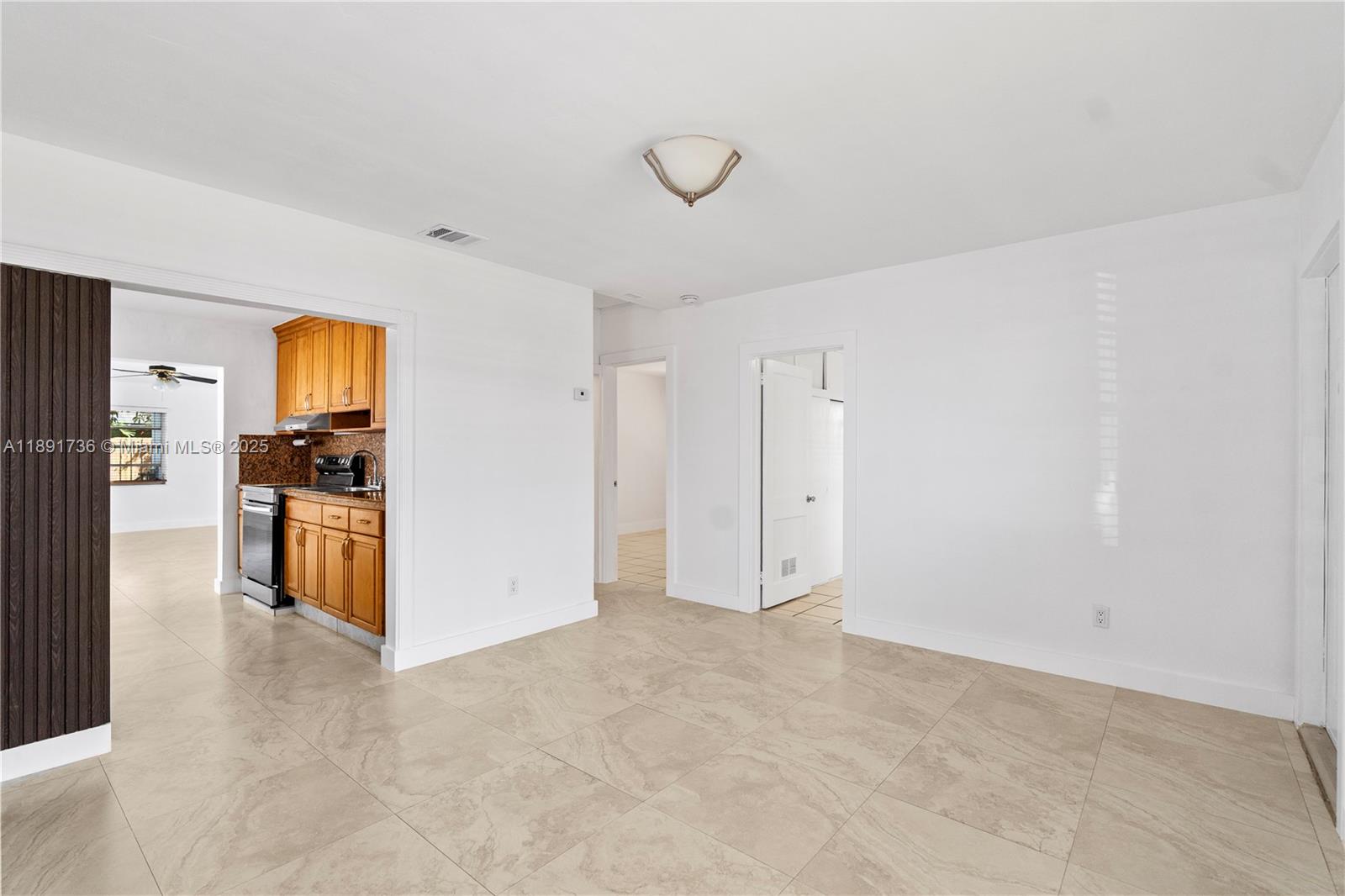 INGLESIDE PARK - Residential