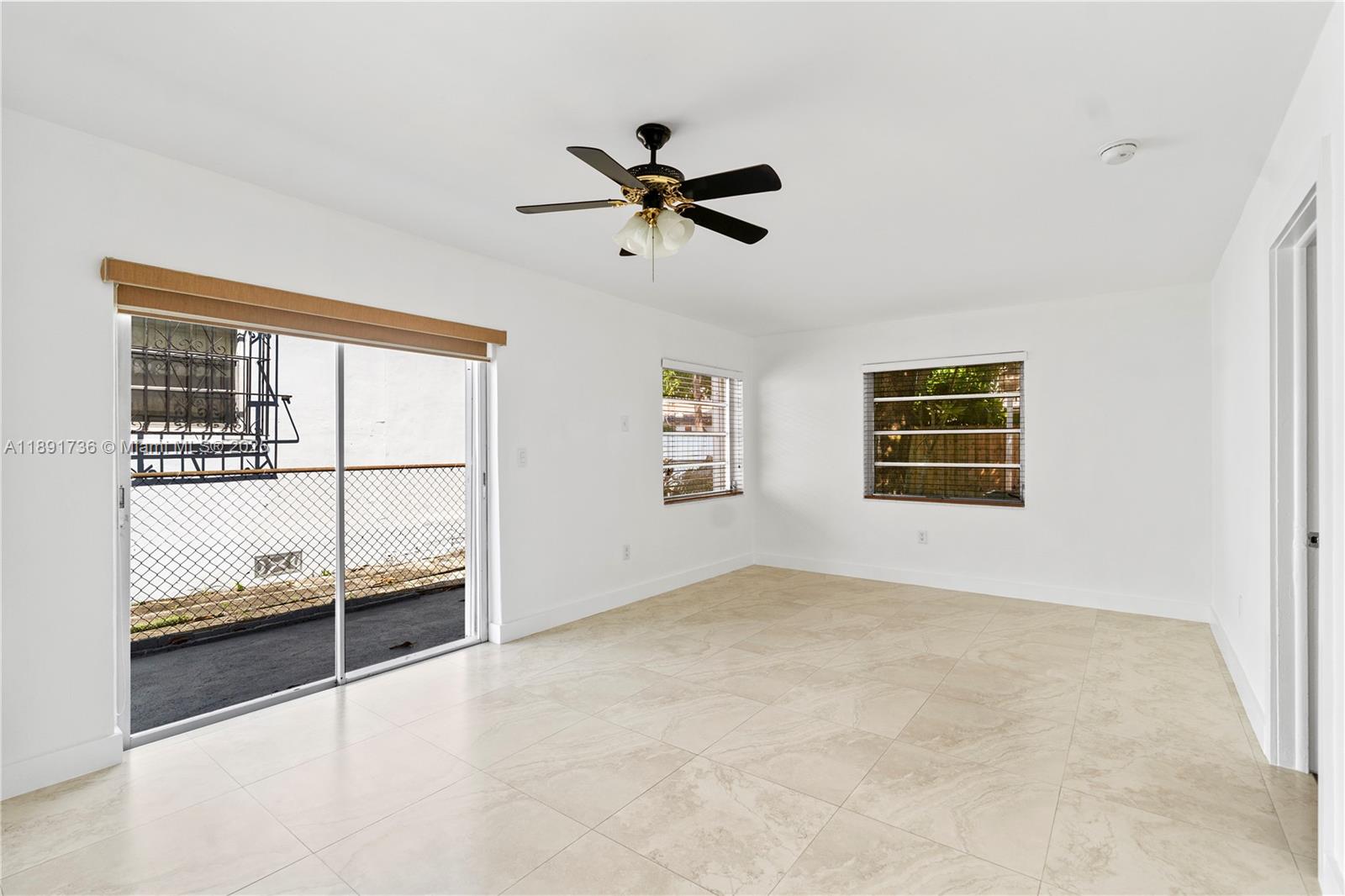 INGLESIDE PARK - Residential