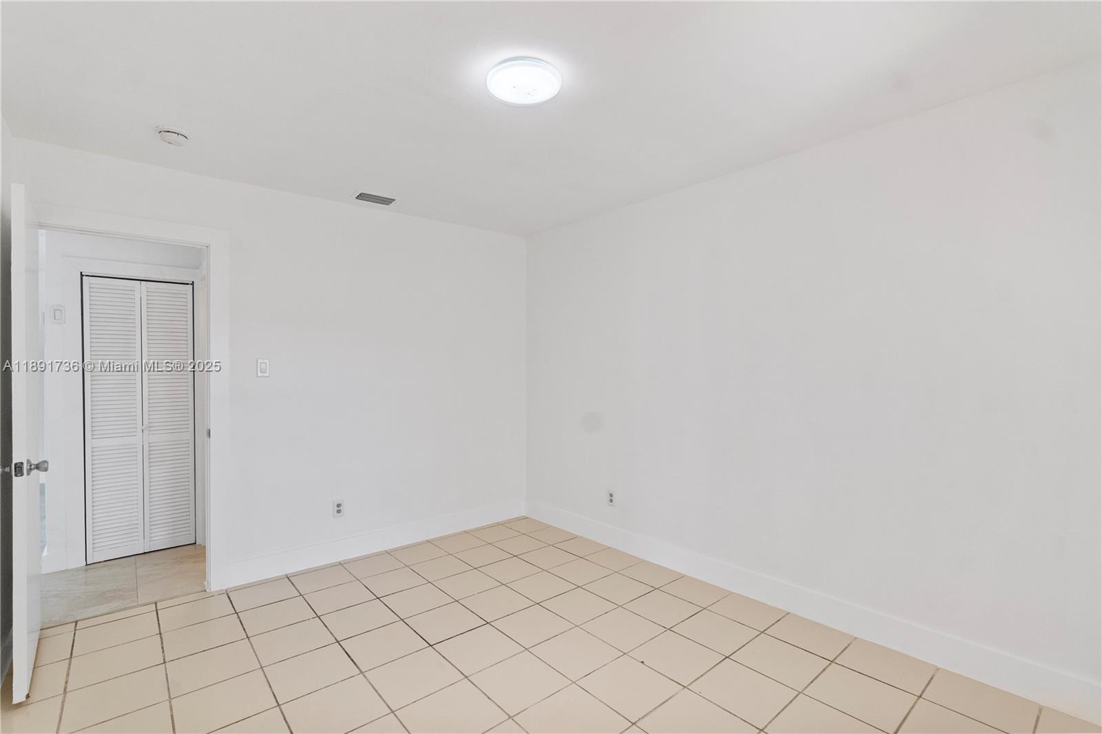 INGLESIDE PARK - Residential