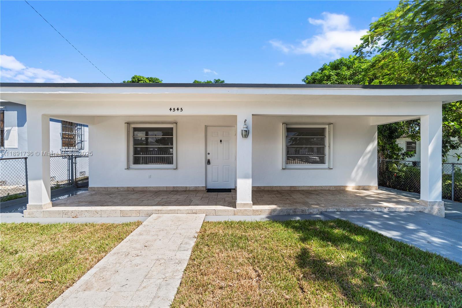 INGLESIDE PARK - Residential