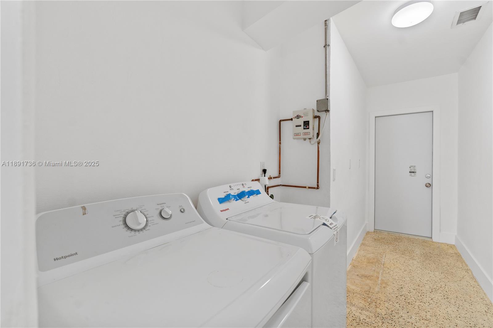 INGLESIDE PARK - Residential