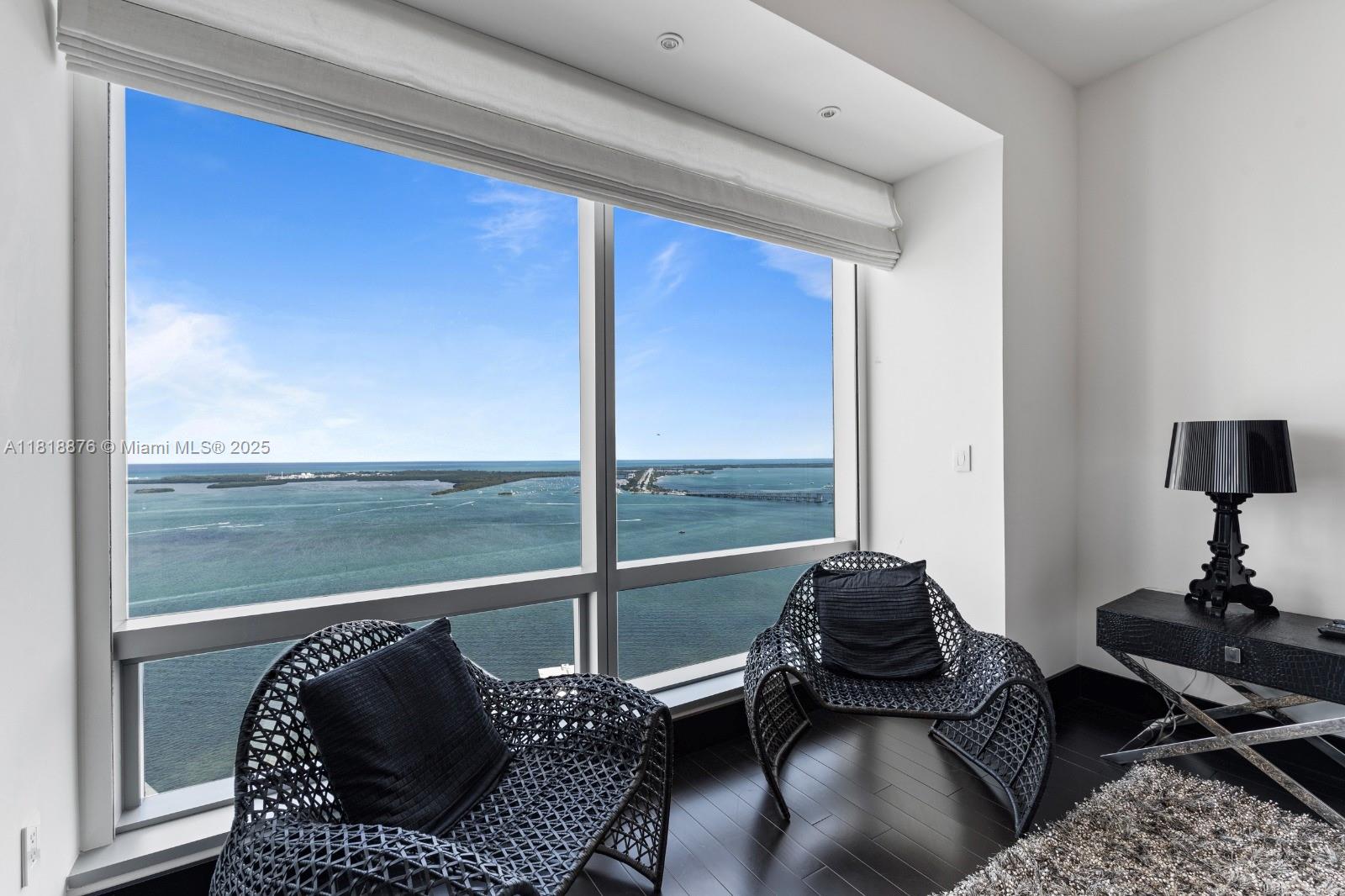 MILLENNIUM TOWER RESIDENCE - Residential