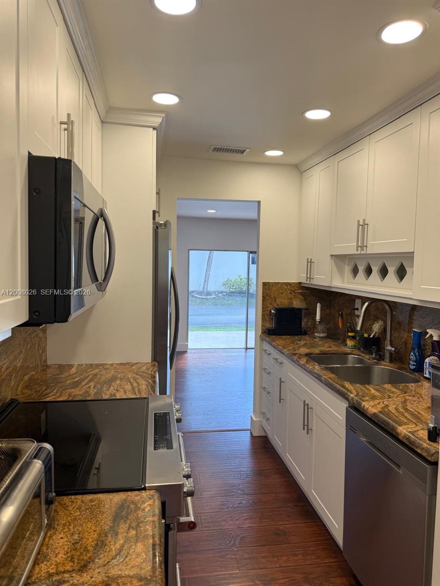 TOWNHOUSES AT JACARANDA C - Residential