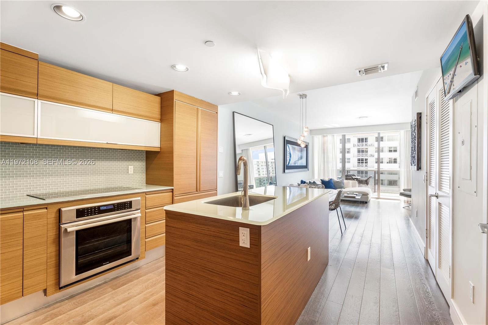 MEI CONDO - Residential