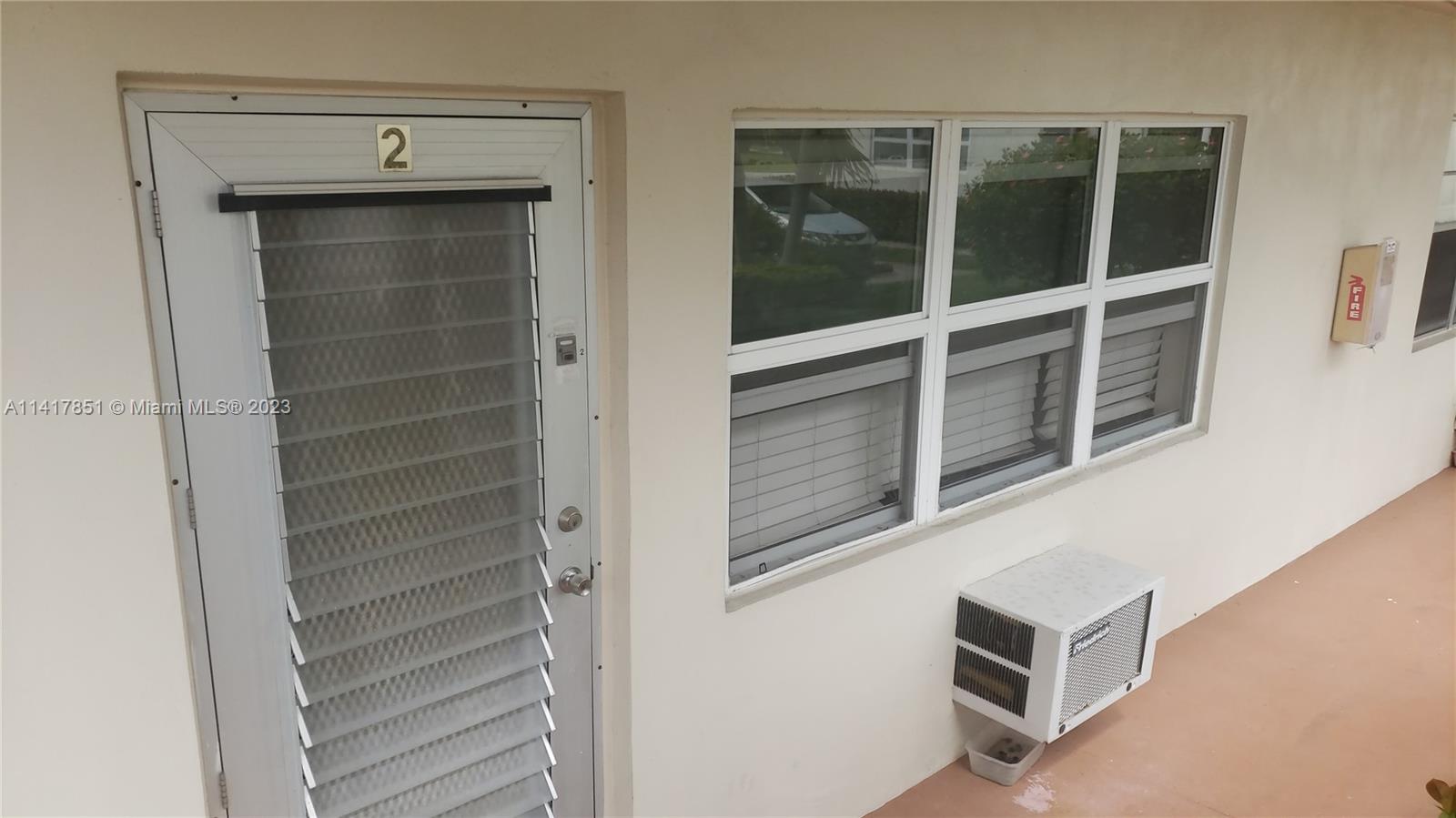 Just for 55-year and older Community. FIRST FLOOR UNIT 1B+1.5B. MAKE THIS LOVELY UNIT YOUR NEW HOME IN A QUIET NEIGHBORHOOD. GREAT ASSOCIATION, GATED 55 PLUS COMMUNITY. Great Amenities Full gym, Within walking distance of the place of worship. Clubhouse with a theater, outside and inside the pool, a fitness center office, Walgreens Pharmacy, free transportation on and off-site, and much more.