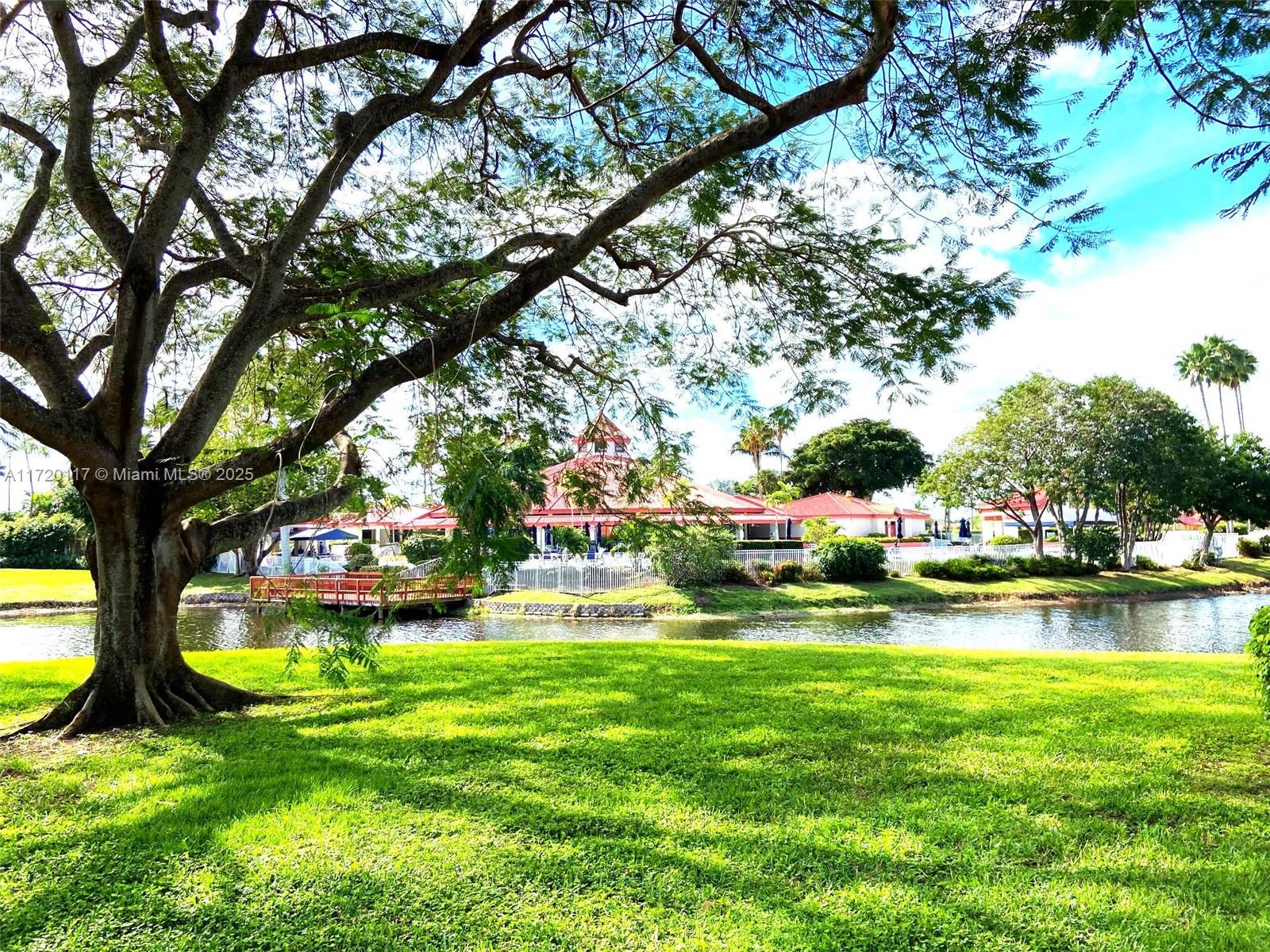 Lexington Club - Residential
