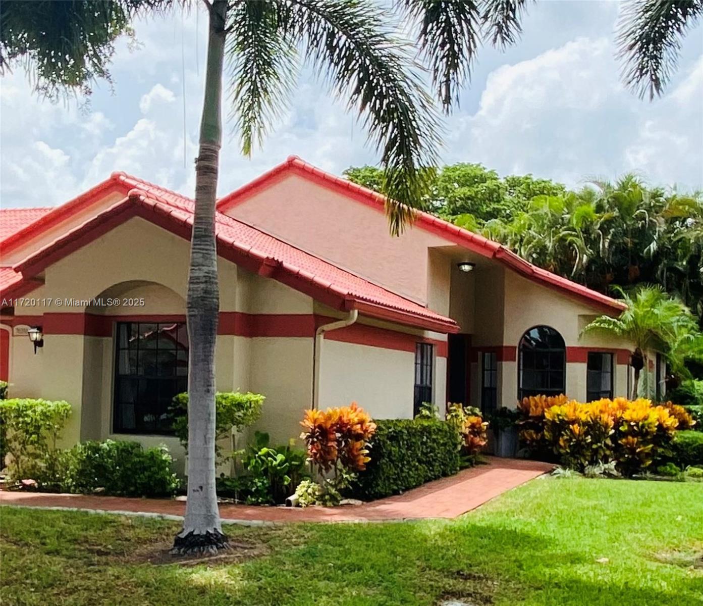 Lexington Club - Residential