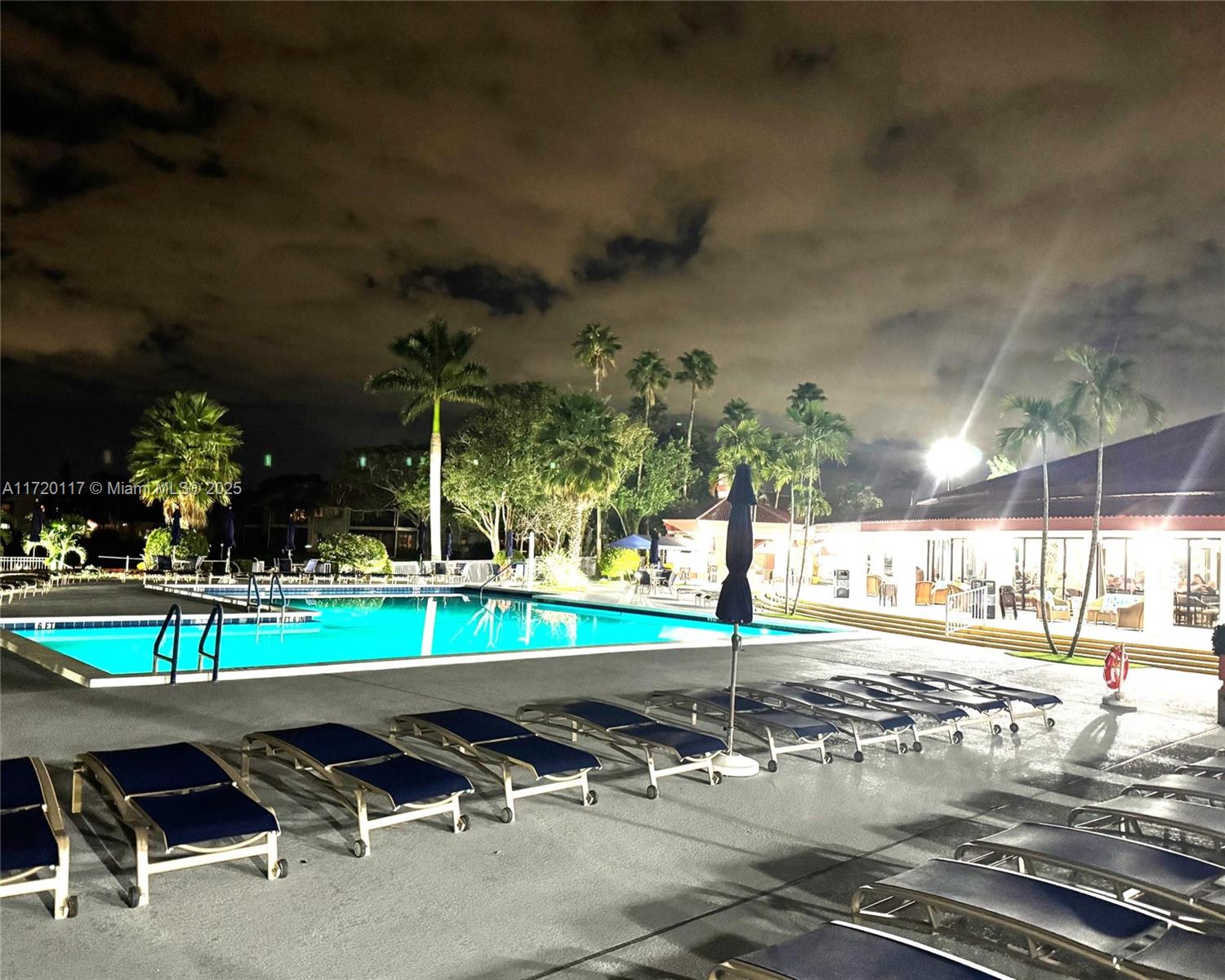 Lexington Club - Residential