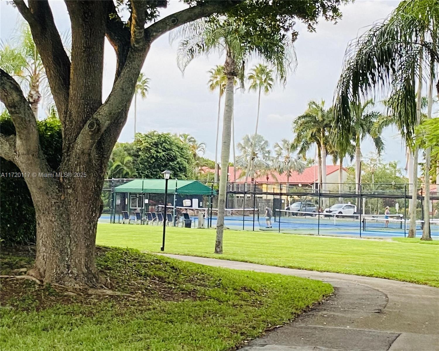 Lexington Club - Residential