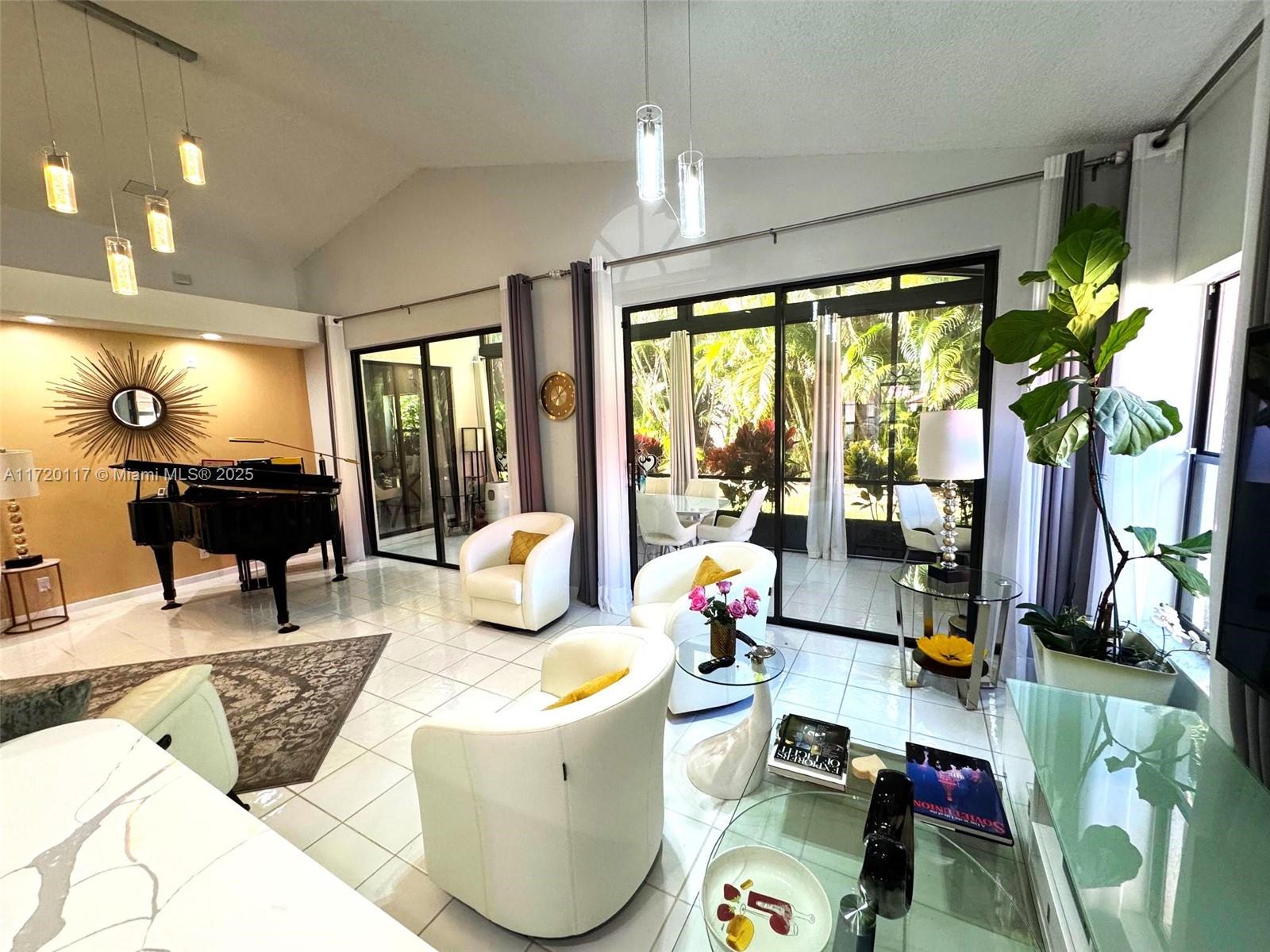 Lexington Club - Residential