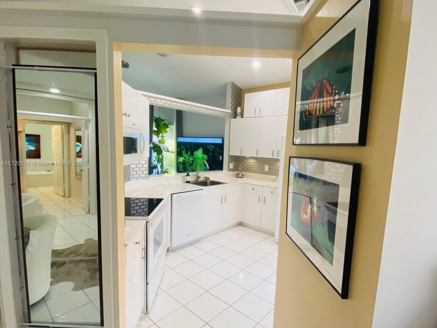 Lexington Club - Residential