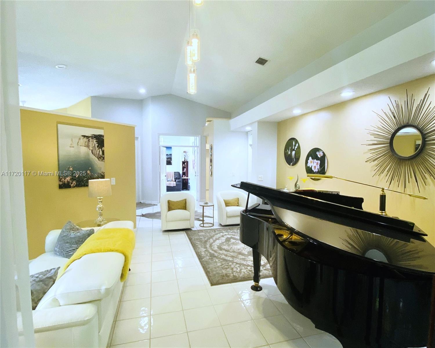 Lexington Club - Residential
