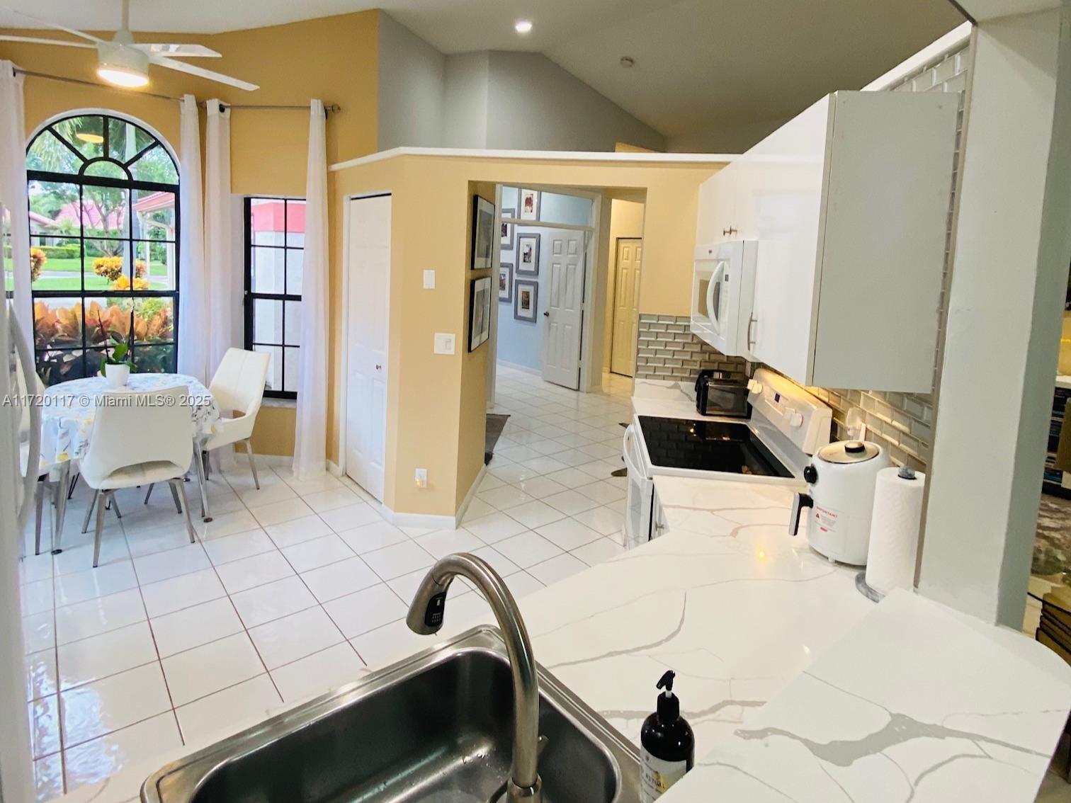 Lexington Club - Residential