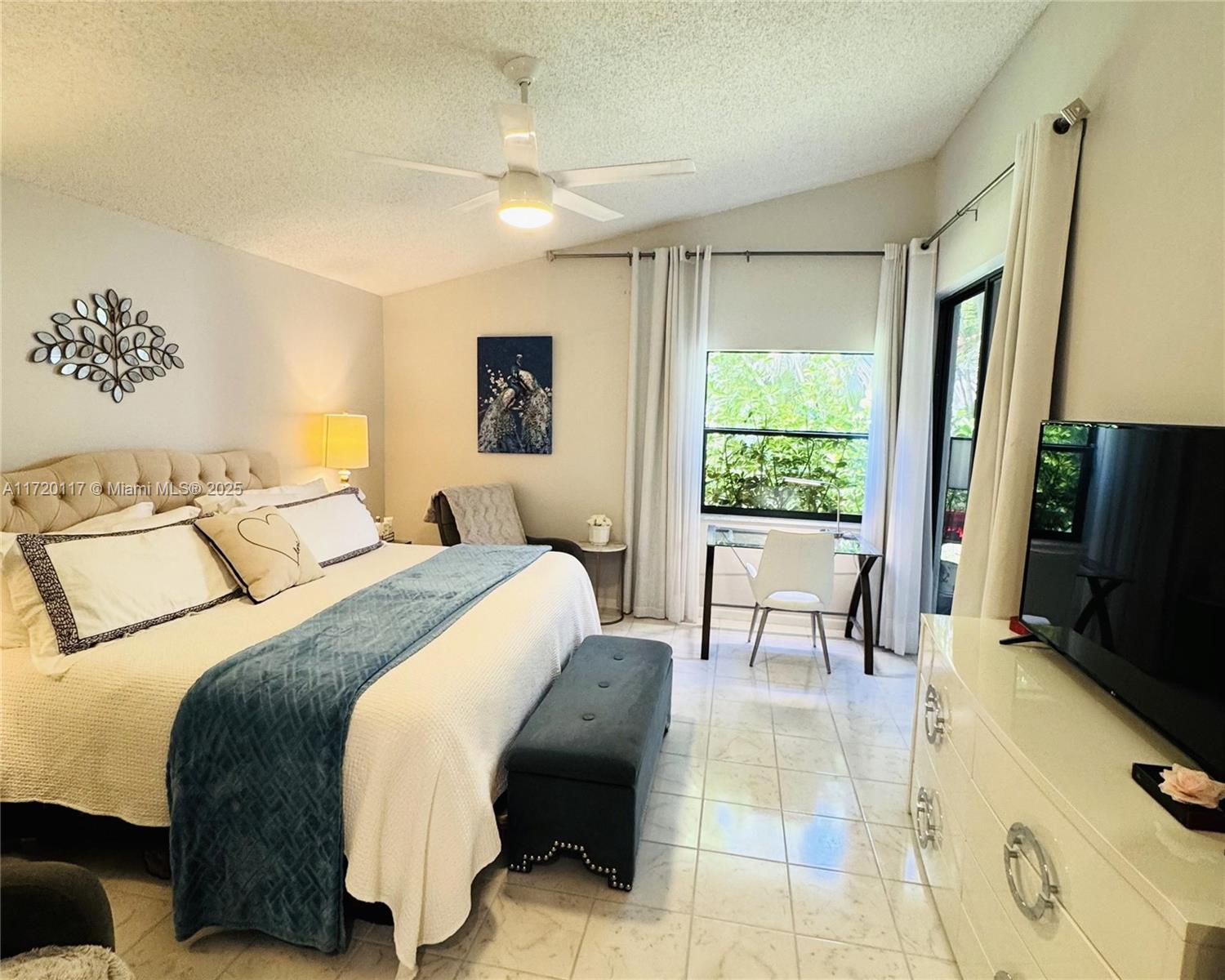 Lexington Club - Residential