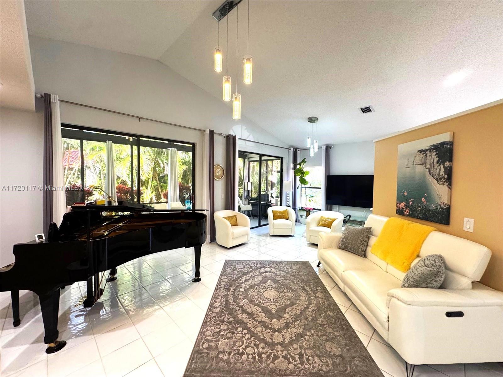 Lexington Club - Residential