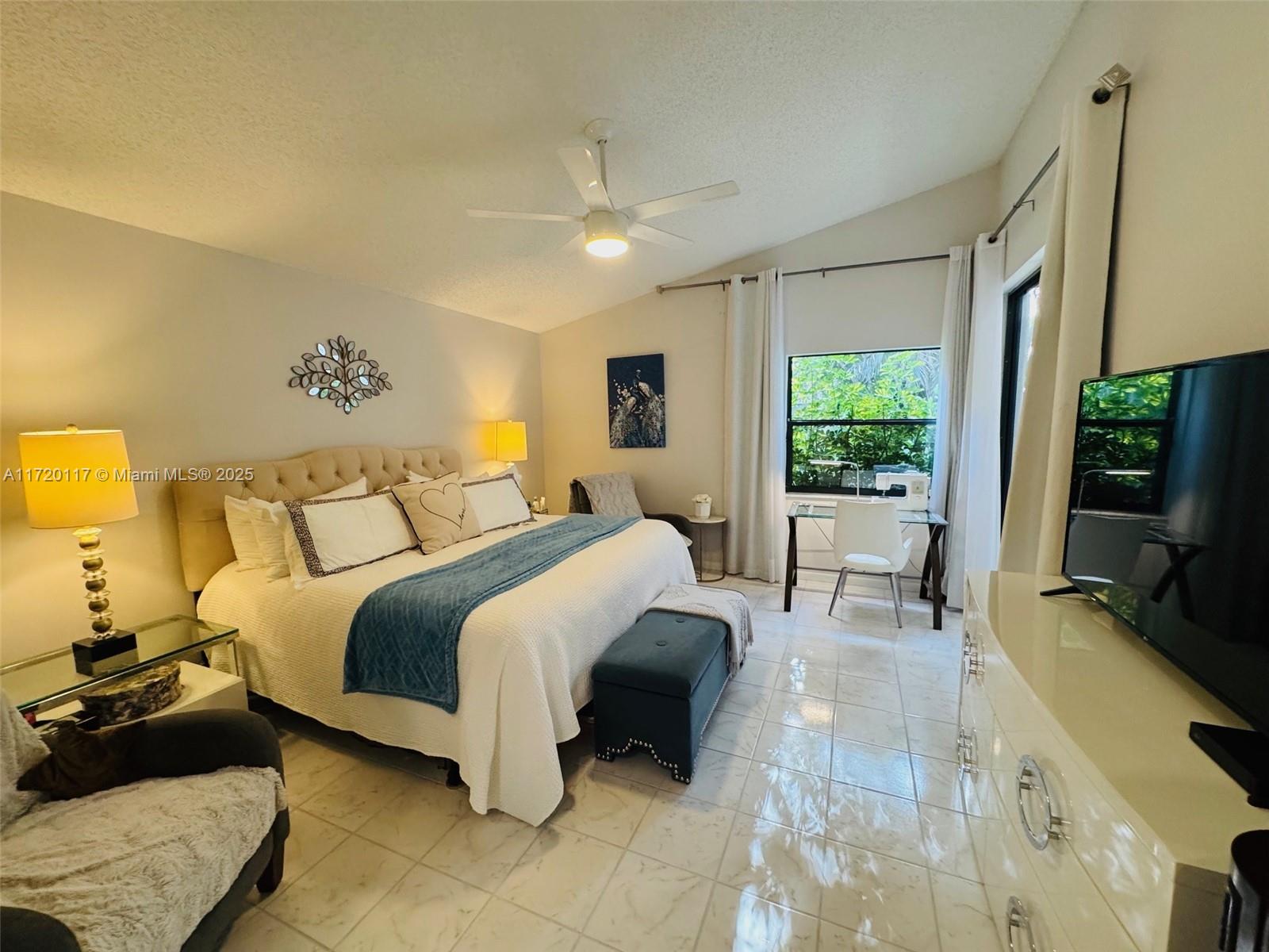 Lexington Club - Residential