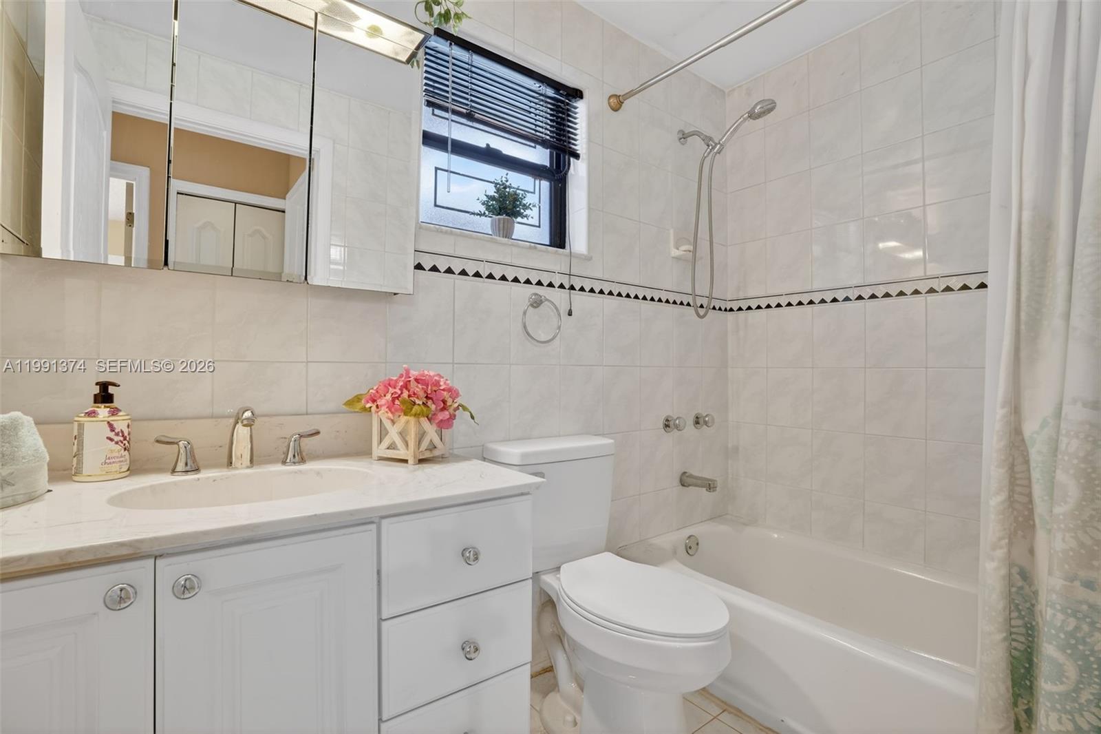 BIRD VILLAS SUB 2ND ADDN - Residential