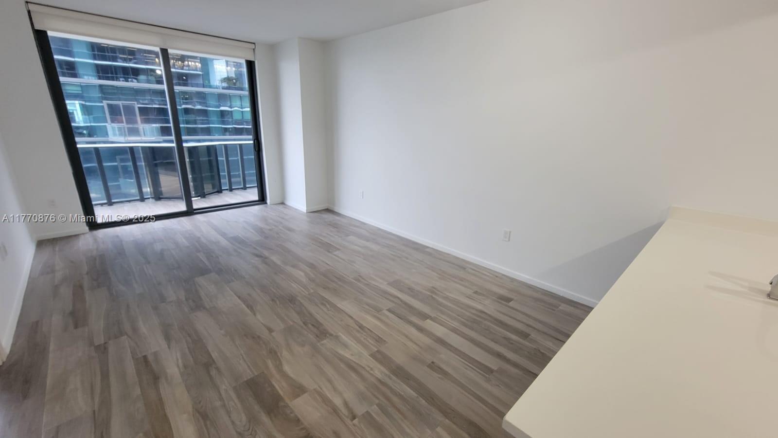 801 SMA RESIDENCES CONDO - Residential