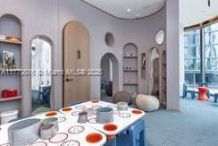 801 SMA RESIDENCES CONDO - Residential