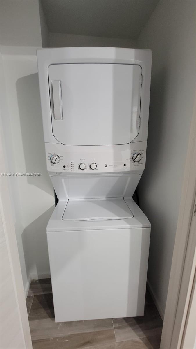 801 SMA RESIDENCES CONDO - Residential