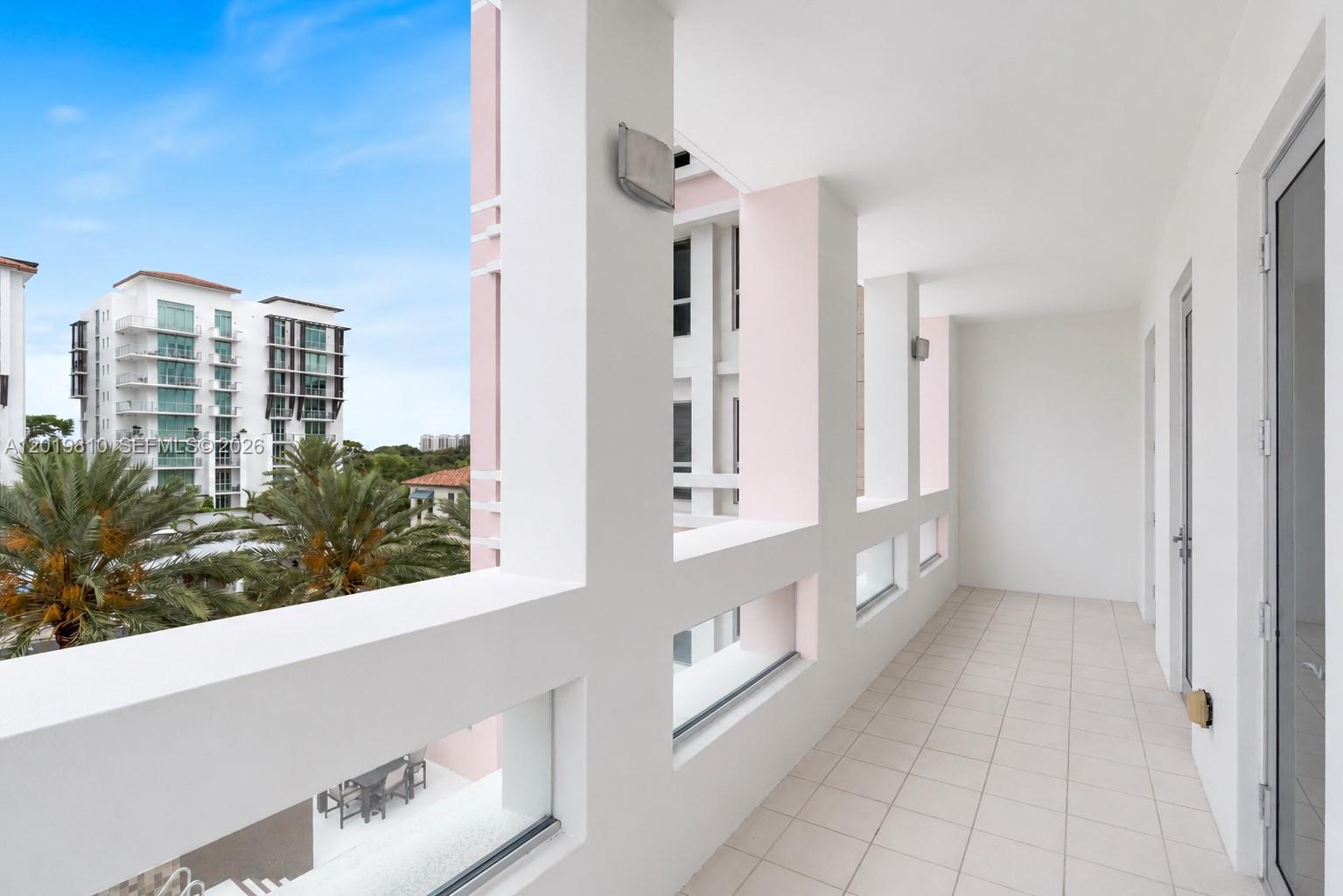 PALMETTO FIFTH AVENUE CON - Residential