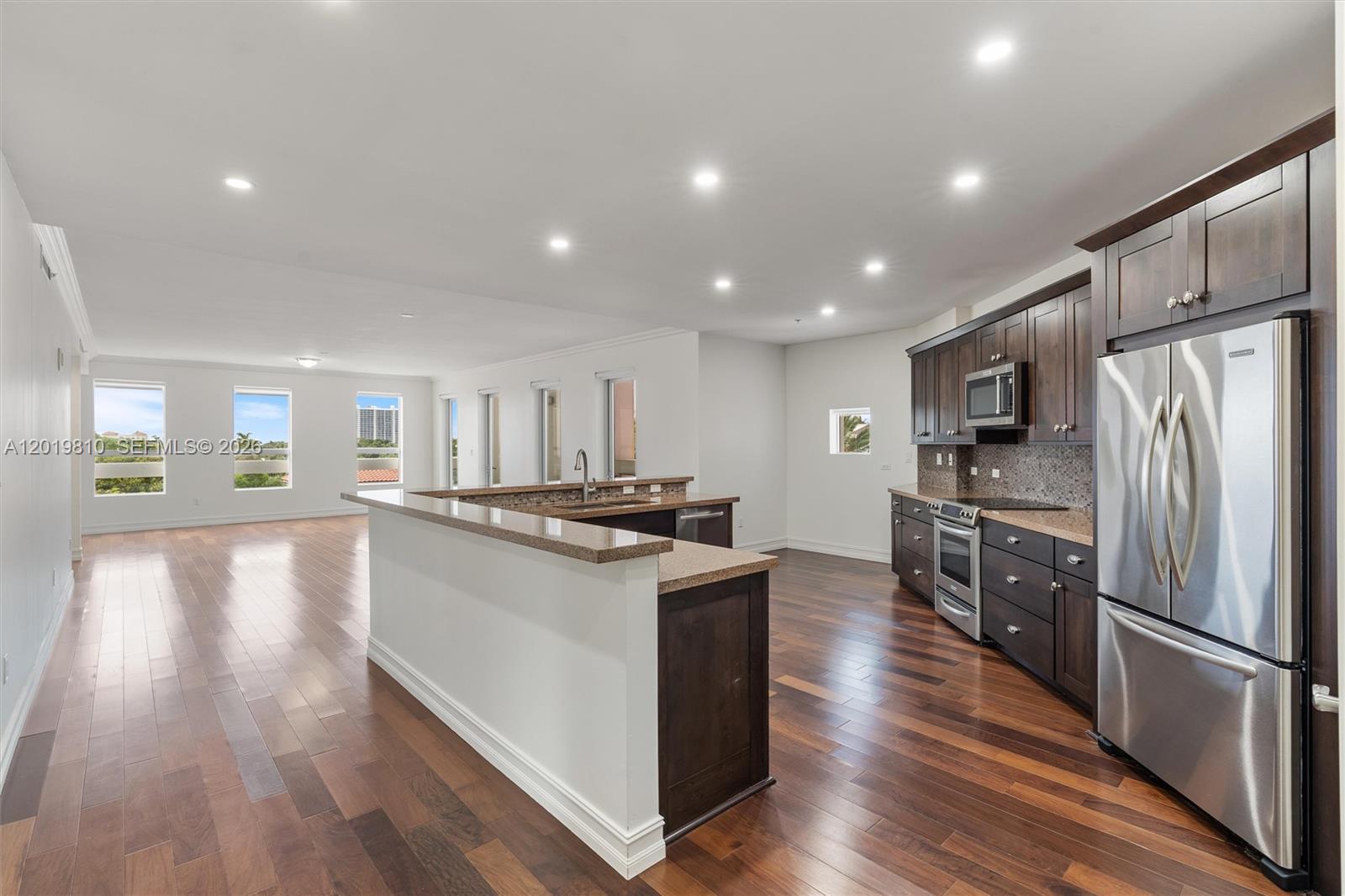 PALMETTO FIFTH AVENUE CON - Residential