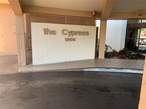 1200 Saint Charles Pl 315 Pembroke Pines FL 33026
