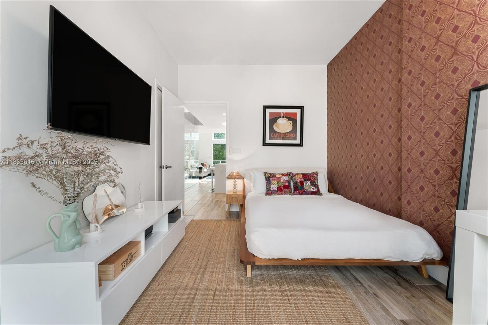 ONE BAY CONDO - Residential