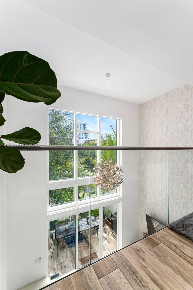 ONE BAY CONDO - Residential