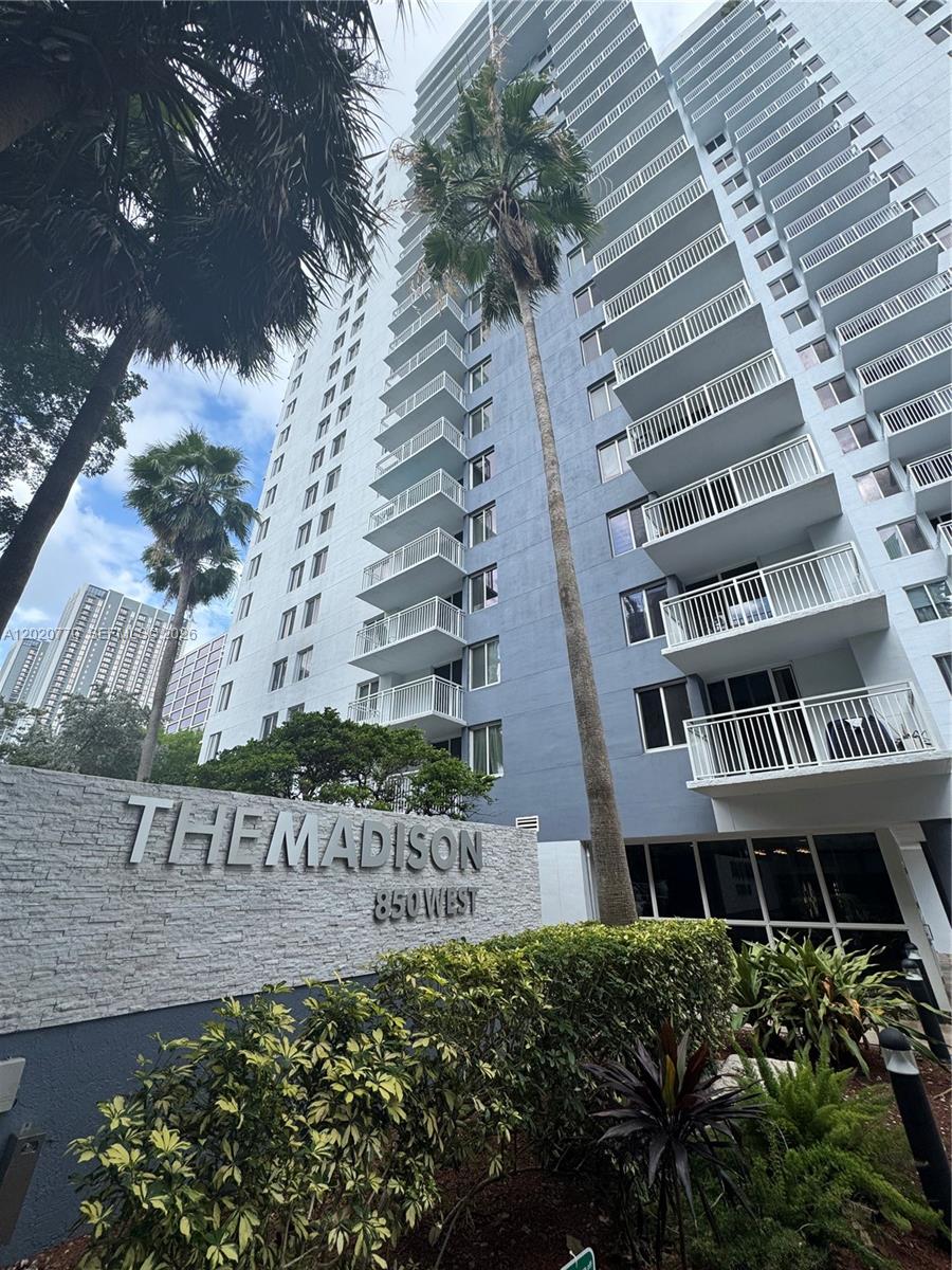 MADISON DOWNTOWN CONDO - Residential