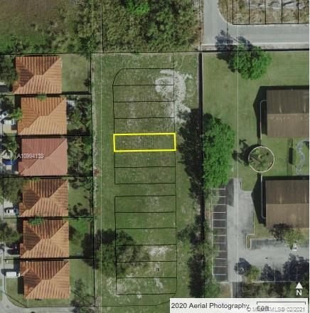 South Kendall Townhomes - Residential