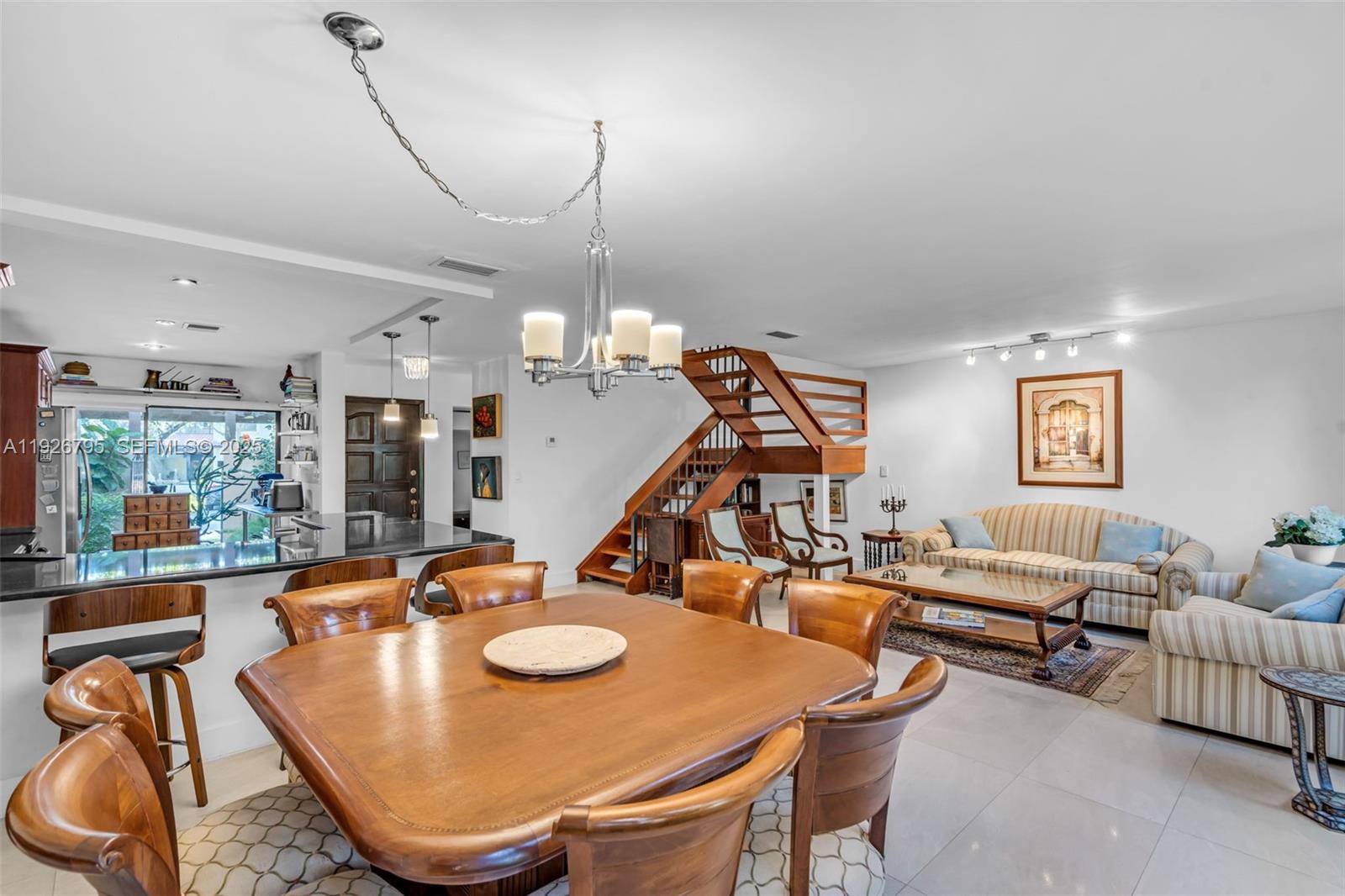 COSTA DEL SOL CONDO N - Residential