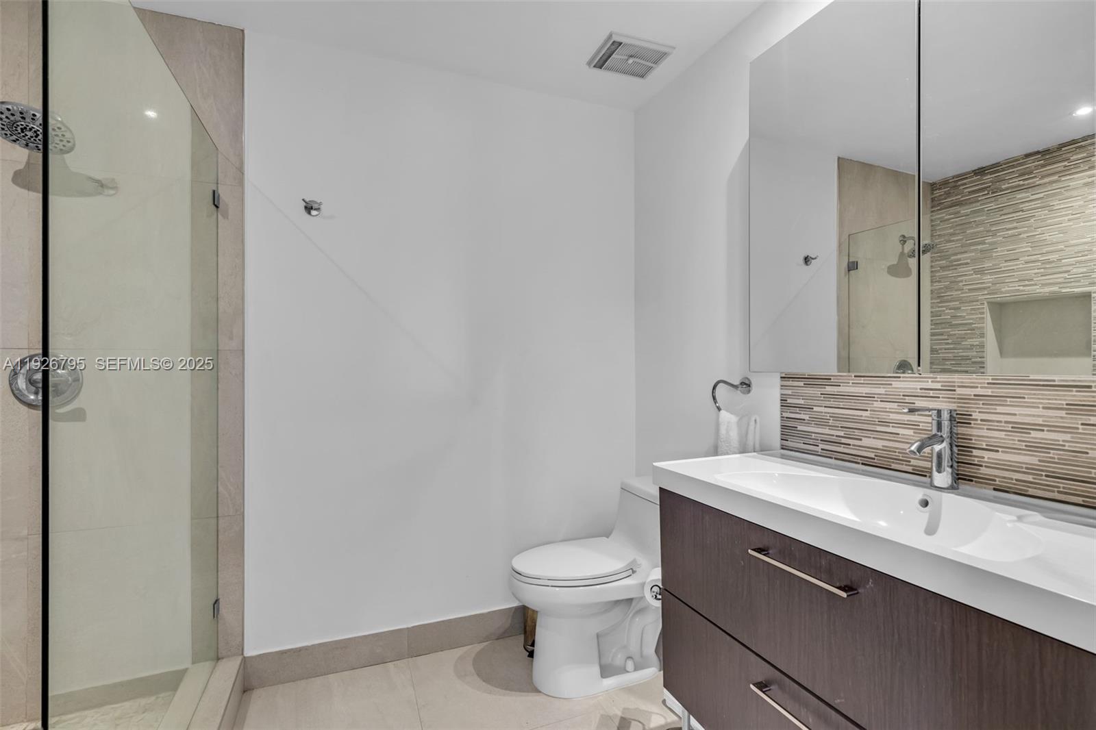 COSTA DEL SOL CONDO N - Residential