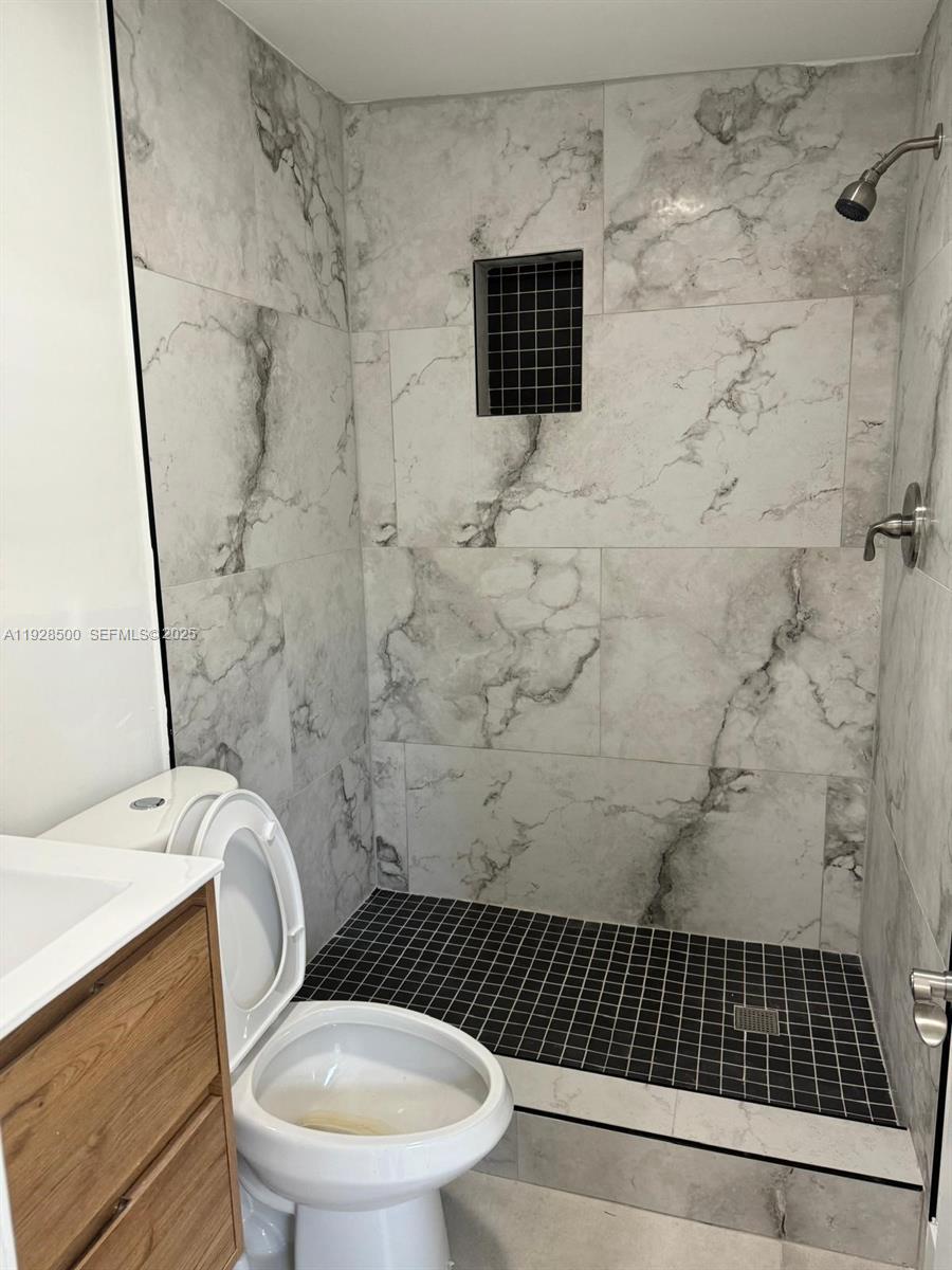 CORAL PARK ESTATES SEC 5 - Residential Lease