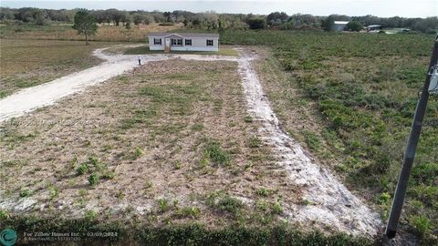 A home in Okeechobee