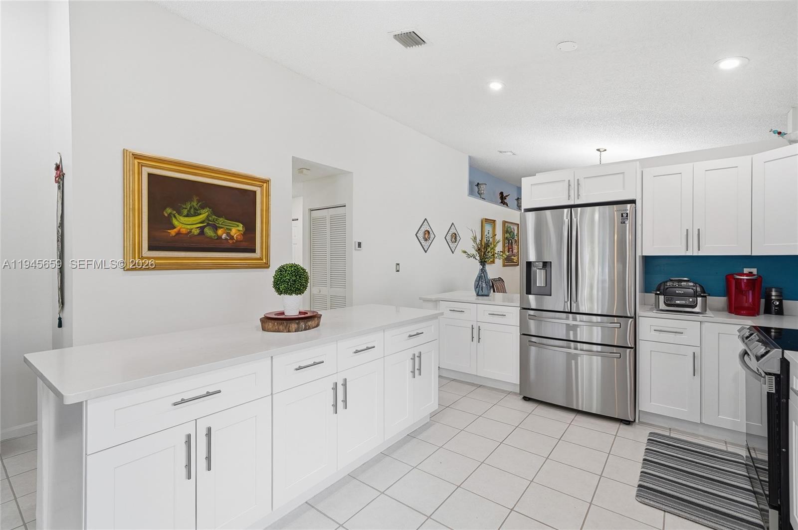 CRYSTAL POINTE - Residential