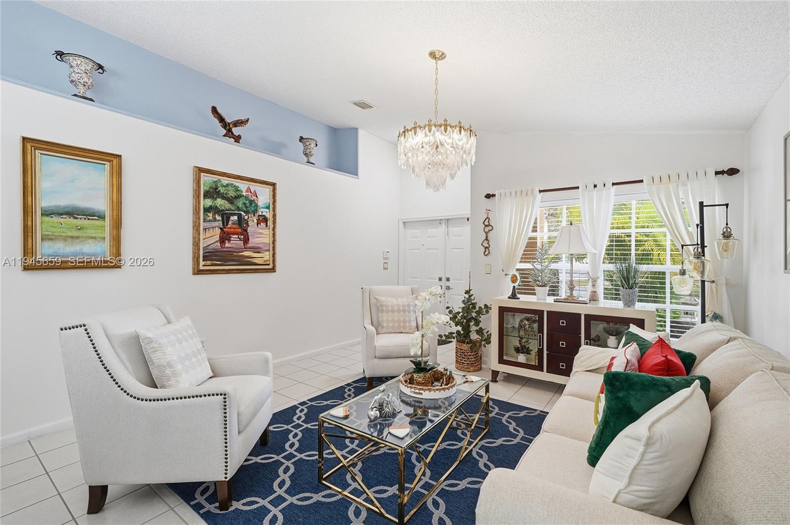 CRYSTAL POINTE - Residential