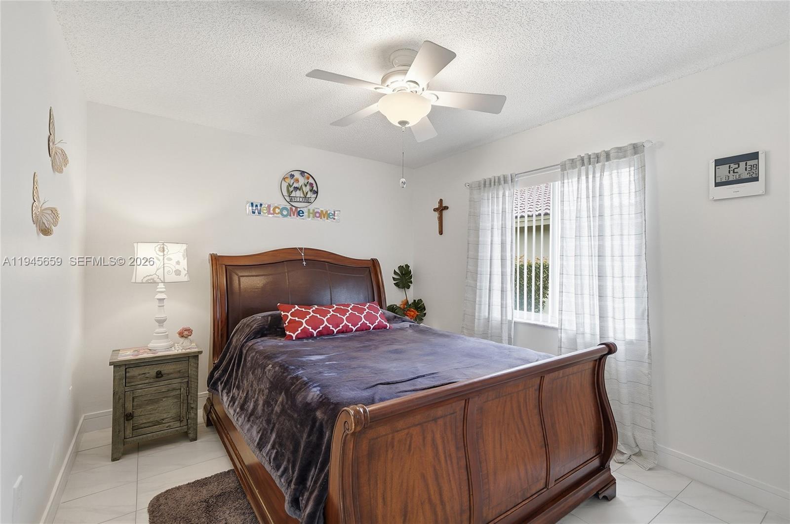 CRYSTAL POINTE - Residential