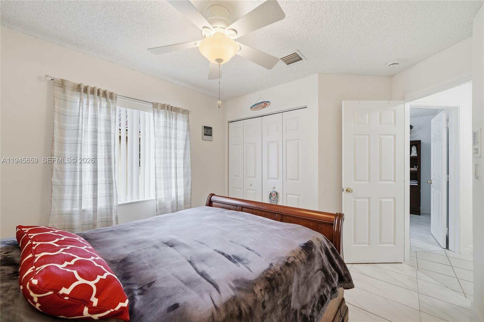 CRYSTAL POINTE - Residential