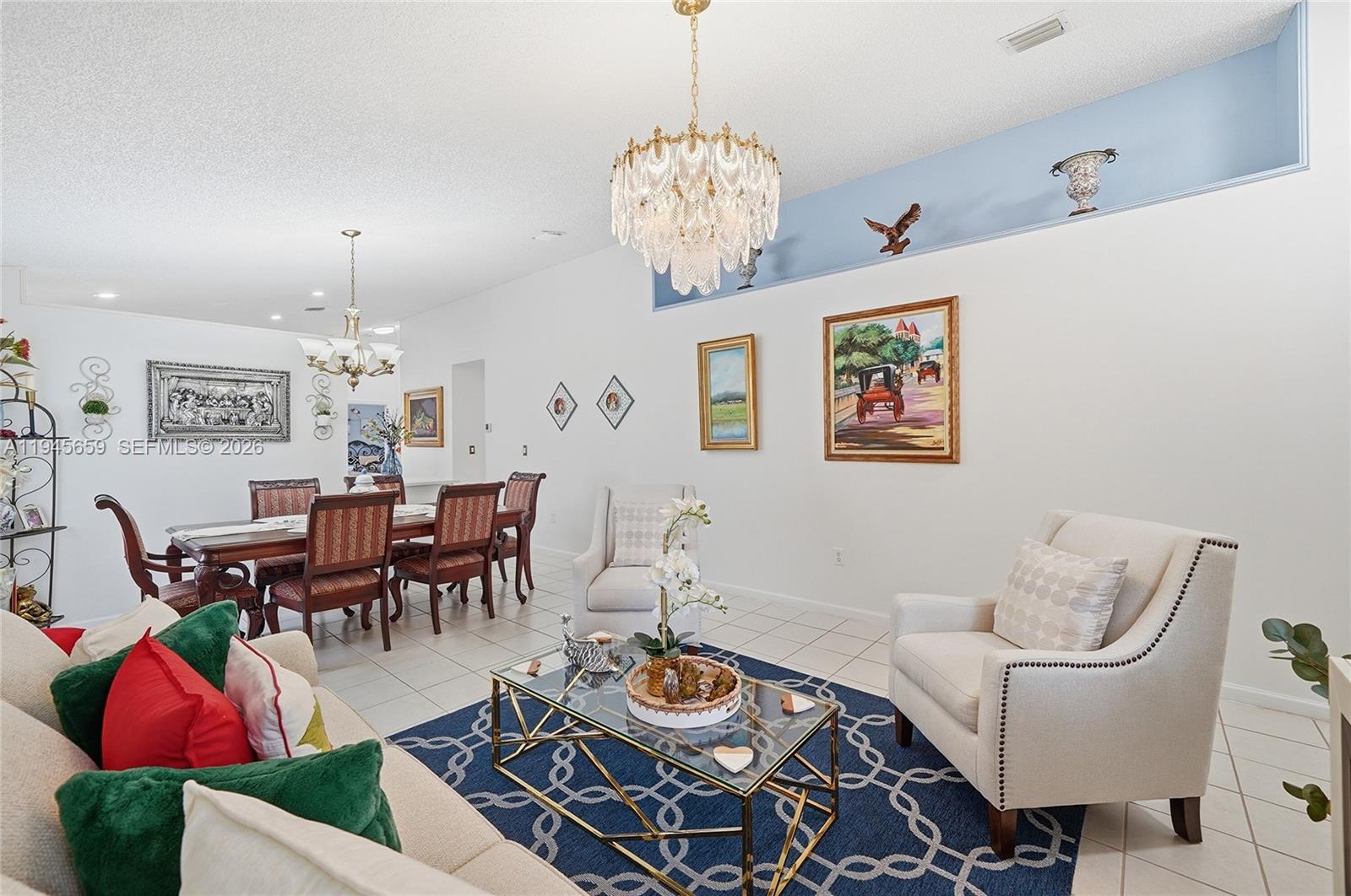 CRYSTAL POINTE - Residential