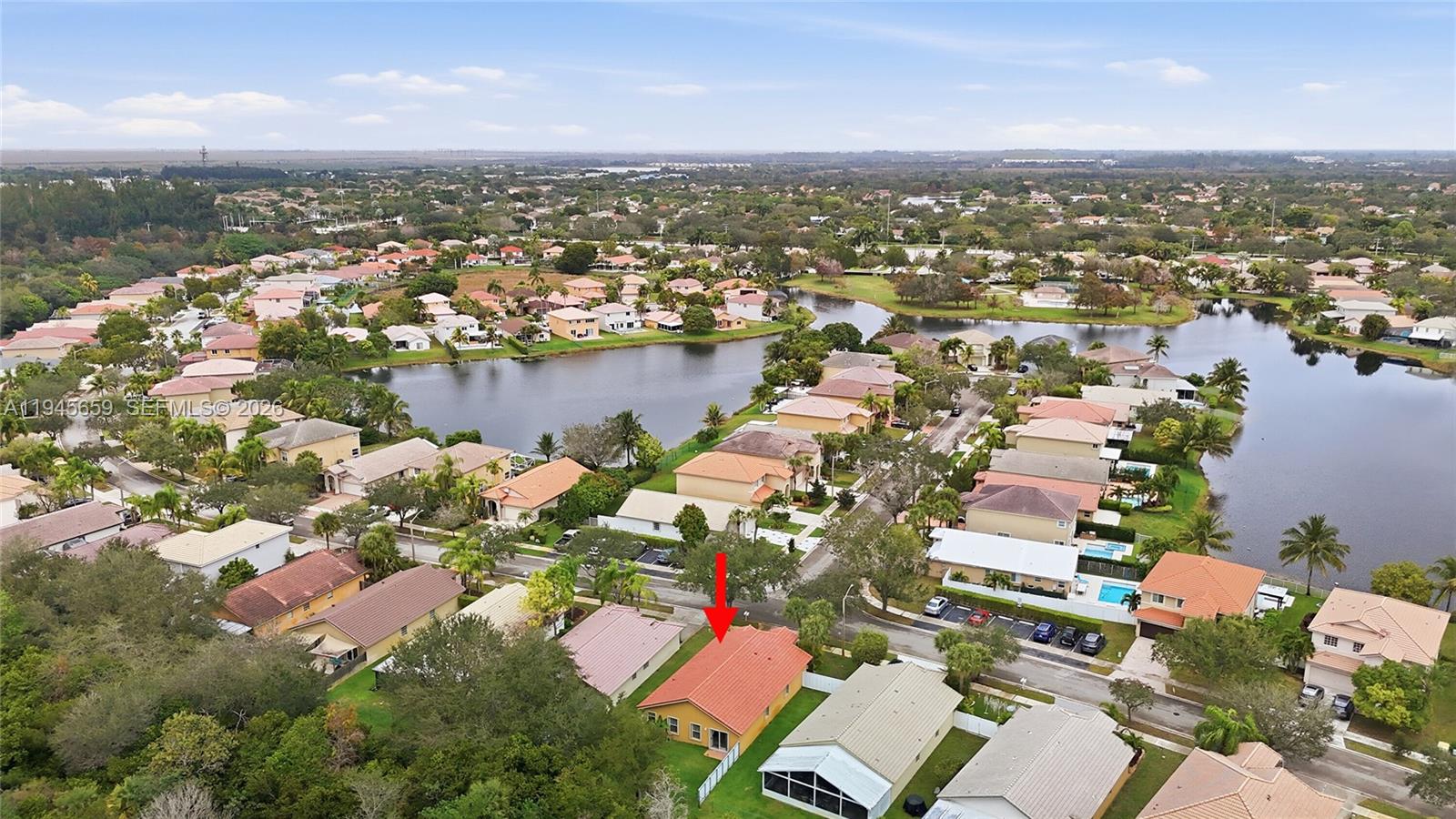 CRYSTAL POINTE - Residential