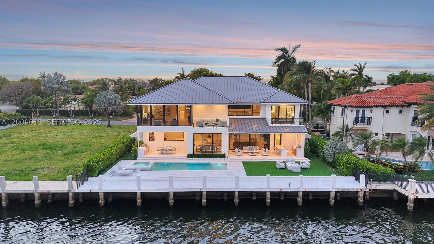 2010 Intracoastal Dr