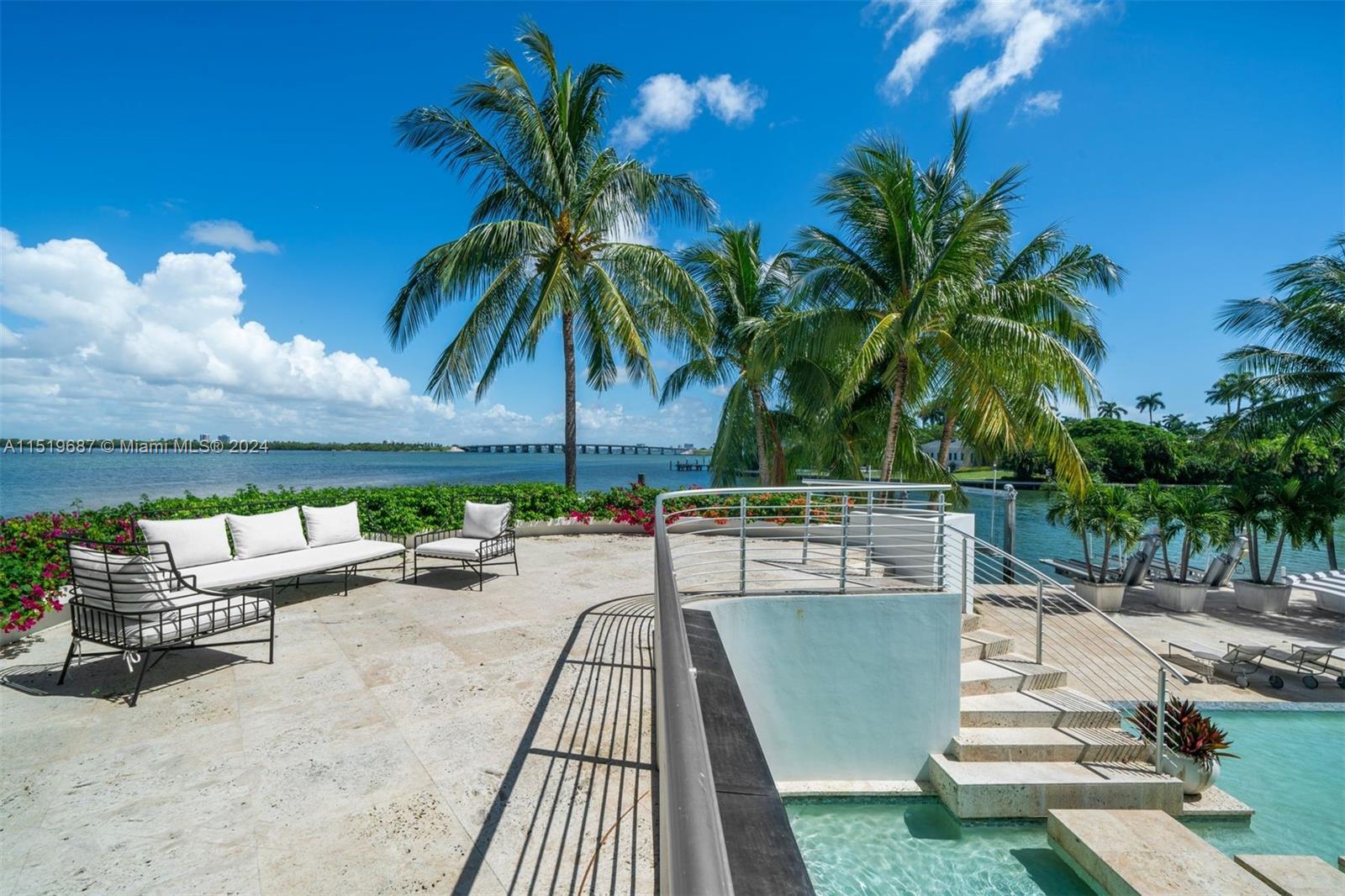 SUNSET ISLANDS-ISLAND NO - Residential