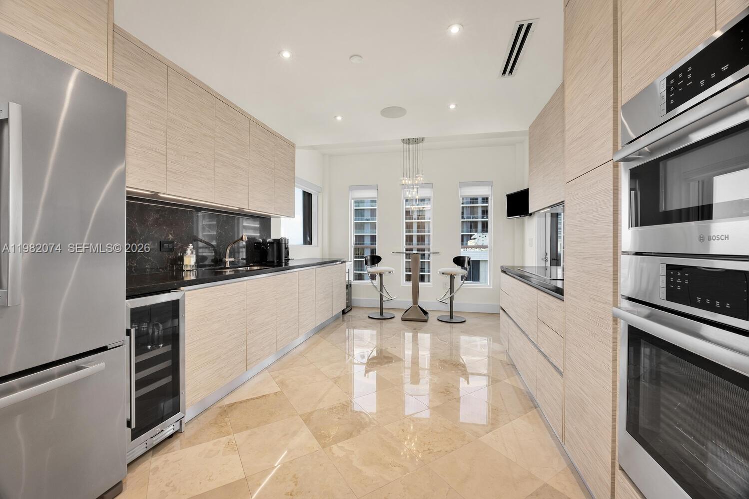 GROVE HILL TOWER CONDO - Residential Lease