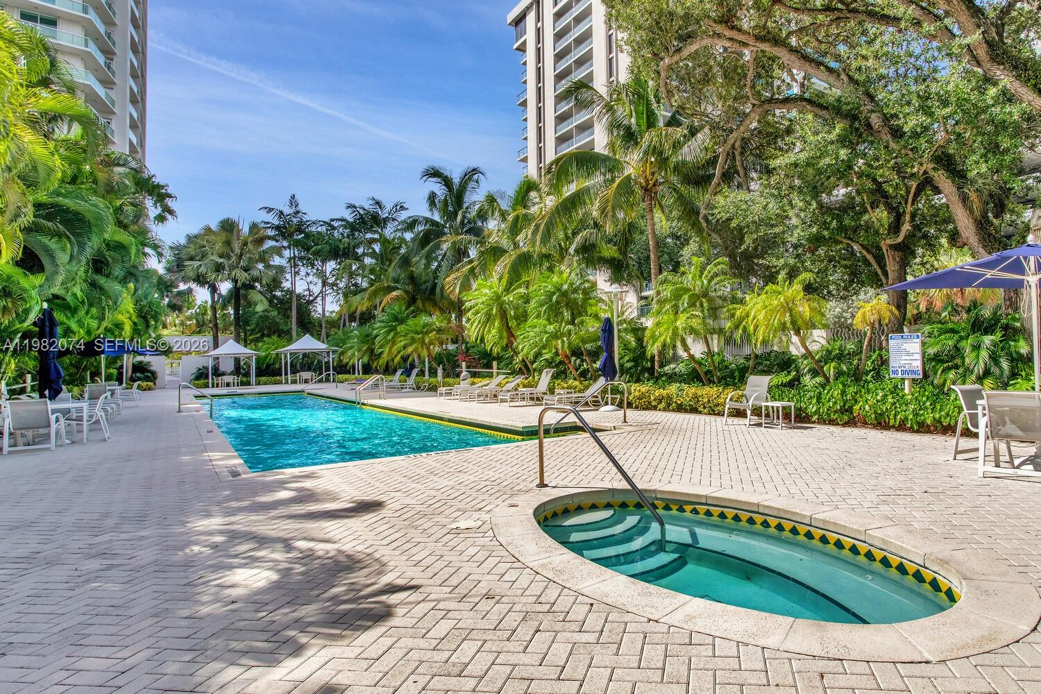 GROVE HILL TOWER CONDO - Residential Lease